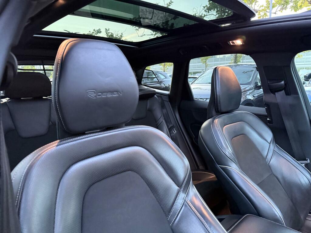 Volvo XC60 2.0H T8 Twin Engine 10.4Kwh R-design Pro Awd YJ68KCX White #2