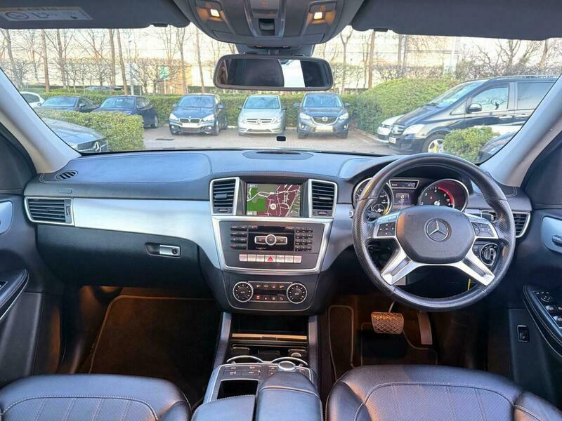 Mercedes-Benz C Class 3.0 Gl350 V6 Bluetec Black #2