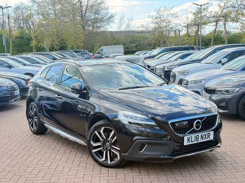 Volvo V40 Cross Country 1.5 T3 Gpf Pro Euro 6 Ss Black
