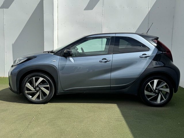 Toyota Aygo X Vvt-i Exclusive Hatchback WG24KDZ Grey #4