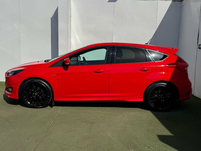 Ford Focus Tdci St-line Hatchback Red #4