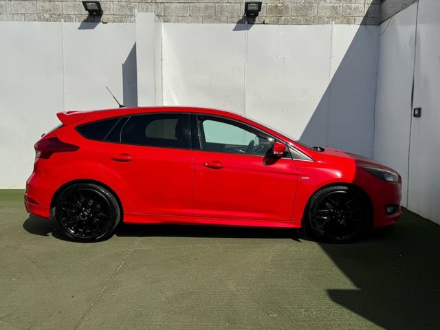Ford Focus Tdci St-line Hatchback Red #3