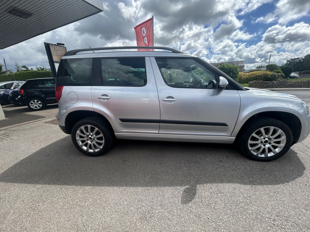 Skoda Yeti Suv 2.0 Tdi Elegance 2014 Silver #4