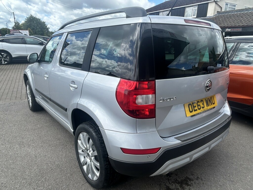 Skoda Yeti Suv 2.0 Tdi Elegance 2014 Silver #5
