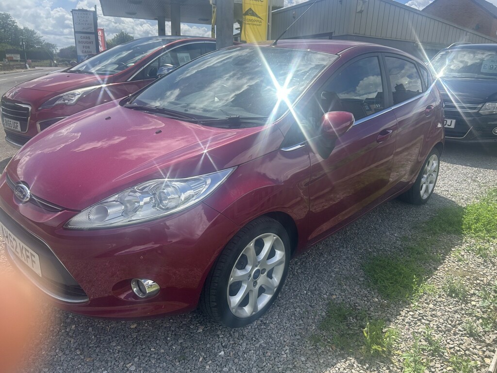 Ford Fiesta Hatchback 1.4 Titanium 2012 AV62KFF Red #4