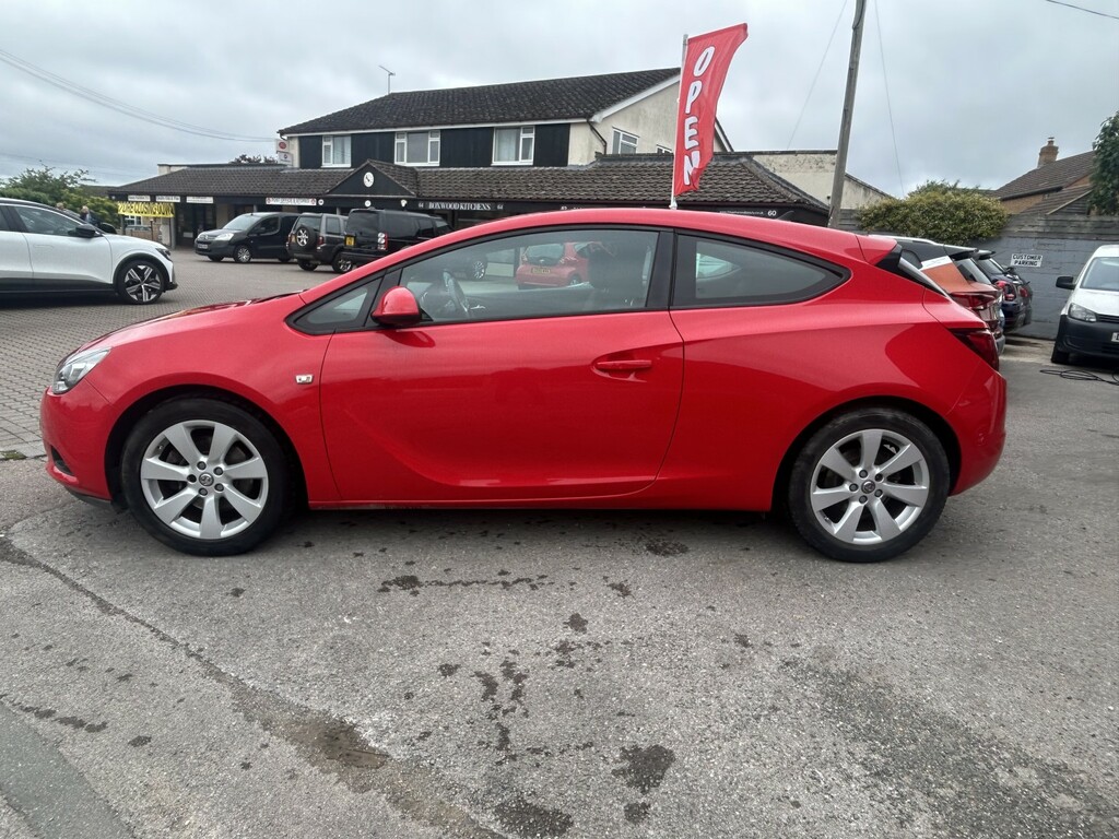 Vauxhall Astra GTC 1.4 T Sport Red #4