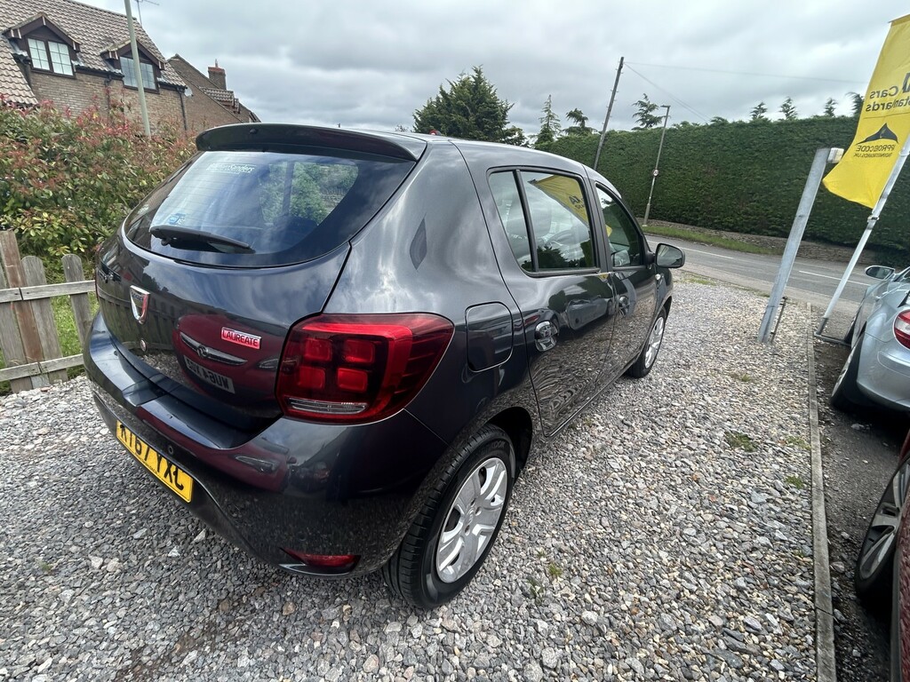 Dacia Sandero Access White #12