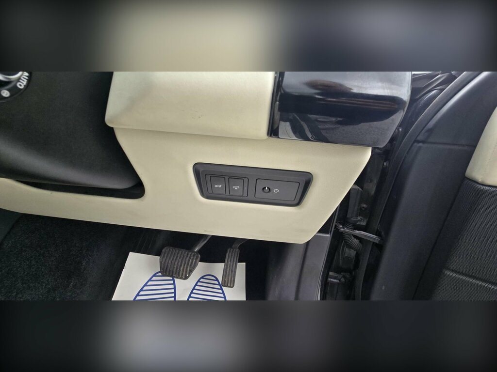 Land Rover Range Rover  Black #13