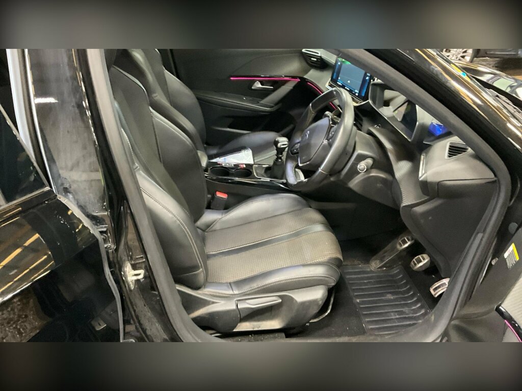 Peugeot 208 1.2 Puretech Gt Euro 6 Ss PE71UVZ Black #3