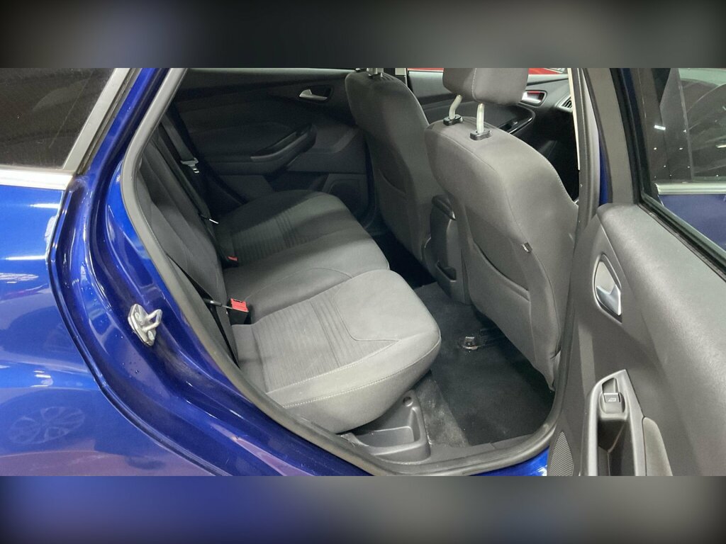 Ford Focus 2.0L St-2 Tdci 183 Bhp Blue #9
