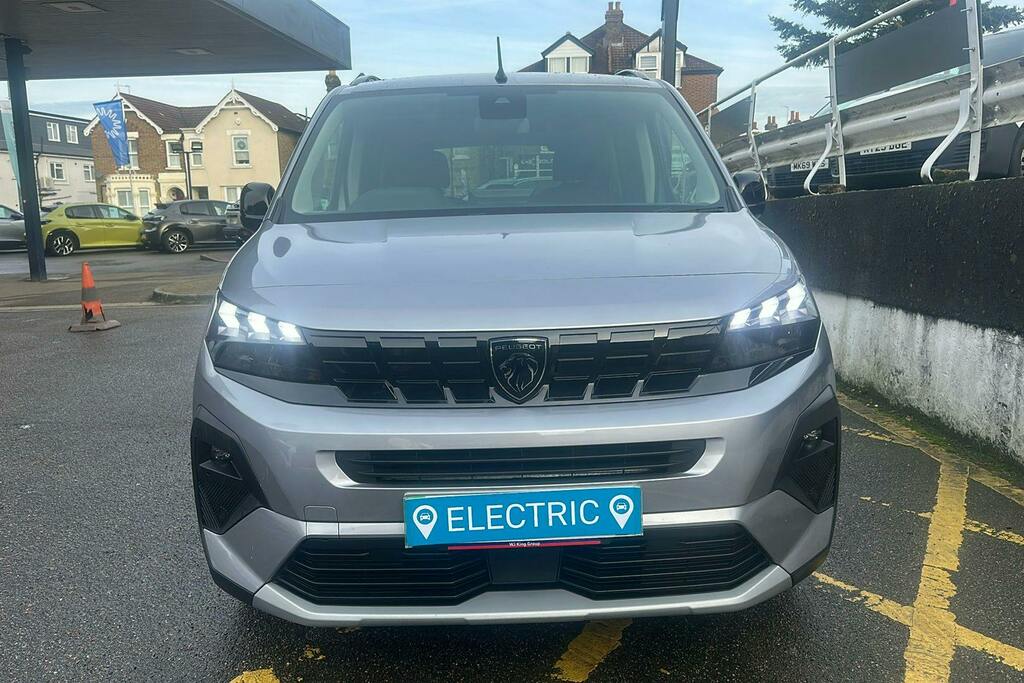 Peugeot e-Rifter 52Kwh Gt Standard Mpv Green #4