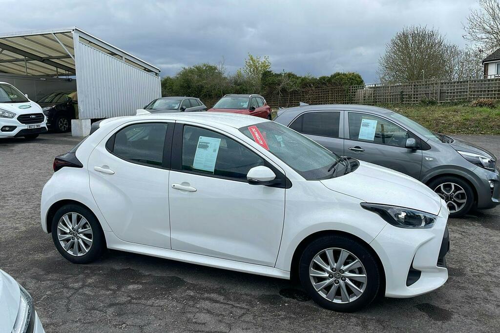 Toyota Yaris 1.5 Vvt H Icon Hatchback Hybrid E Cvt White #5