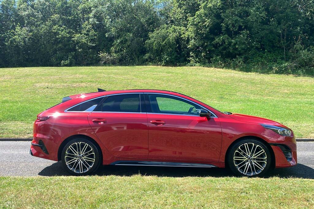 Kia Proceed 1.5 T Gdi Gt Line S Shooting Brake Dct Red #3