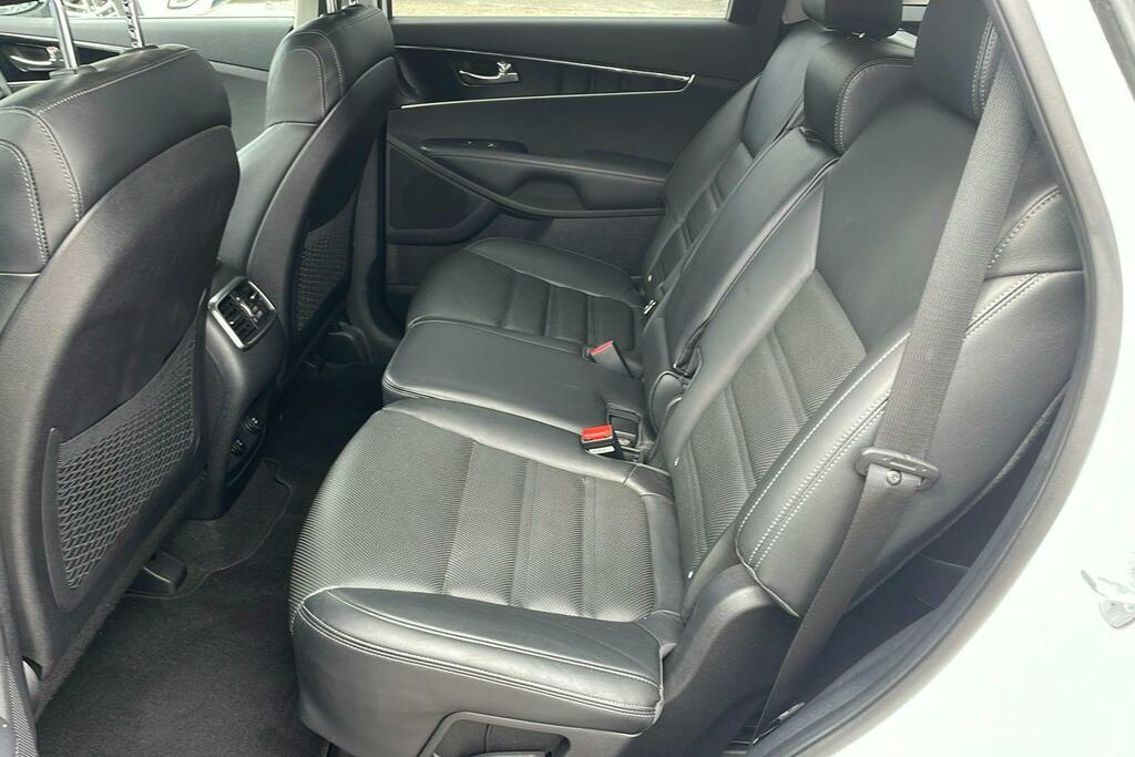 Kia Sorento 2.2 Crdi Kx 2 Suv Awd White #4