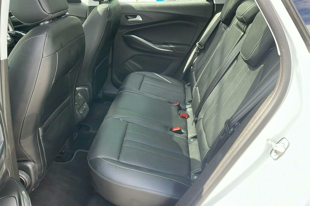 Vauxhall Grandland X 1.2 Turbo Elite Nav Suv 8Spd White #4