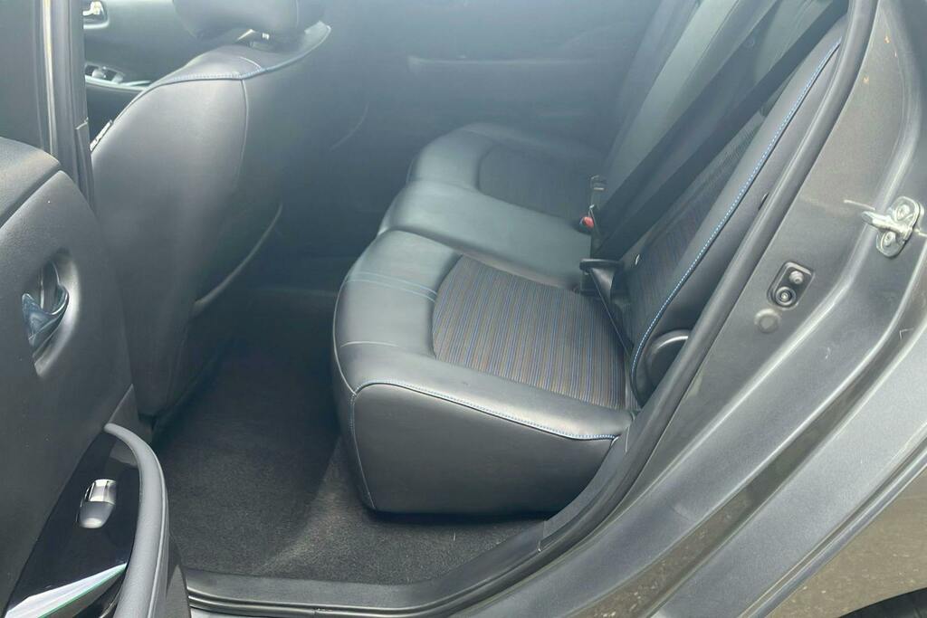Nissan Leaf 39Kwh N Connecta Hatchback AO72MSV Grey #4