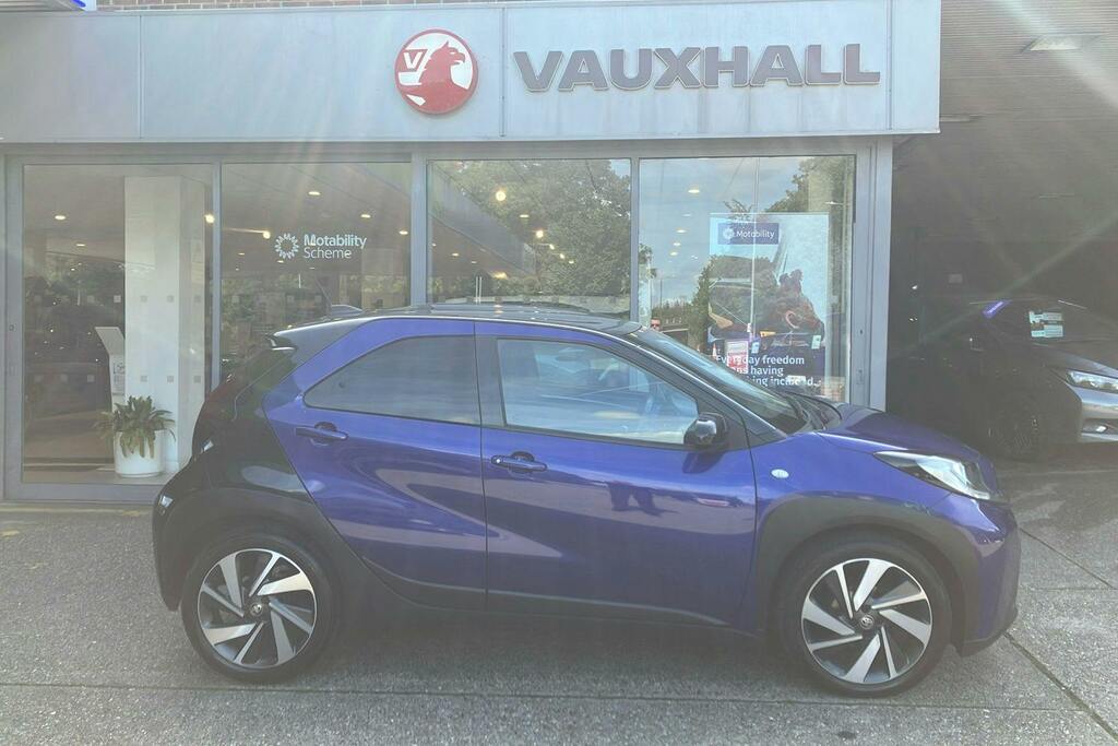 Toyota Aygo X 1.0 Vvt I Edge Hatchback X Shift EA72MKL Blue #5