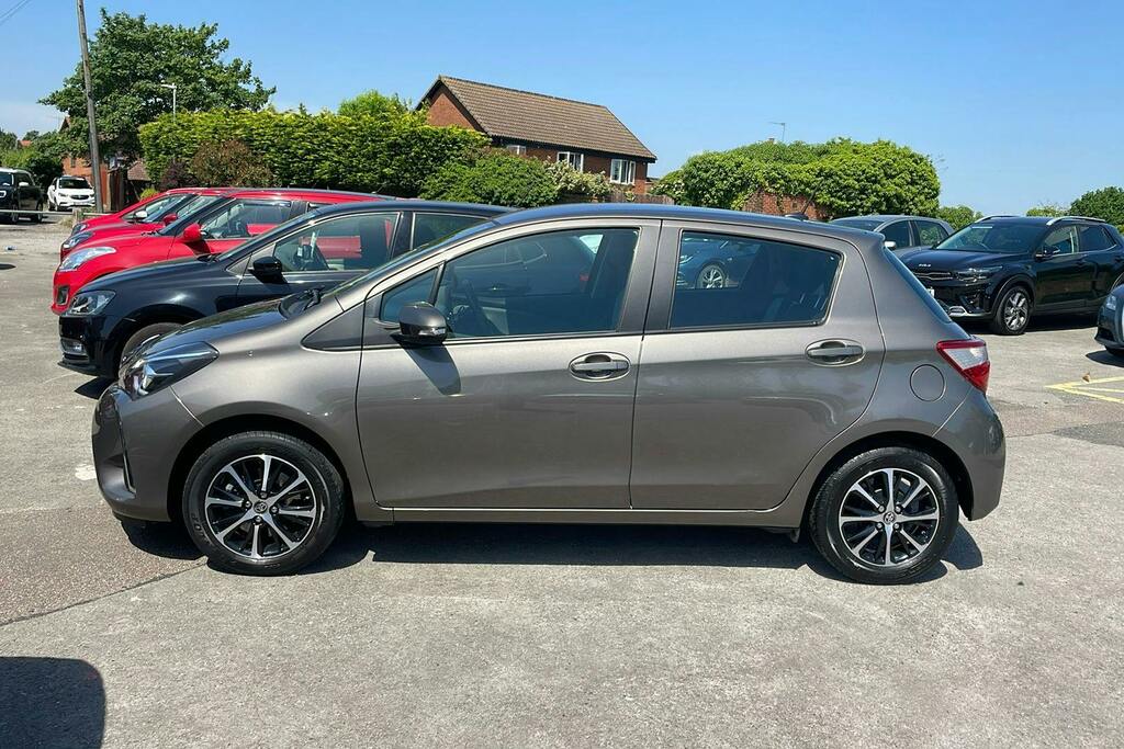 Toyota Yaris 1.5 Vvt I Icon Tech Hatchback WD19VFX Brown #6