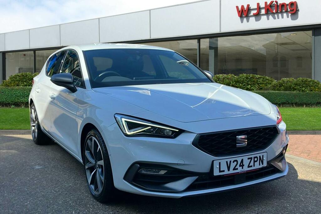 Seat Leon 1.5 Etsi Mhev Fr Sport Hatchback Hybrid White