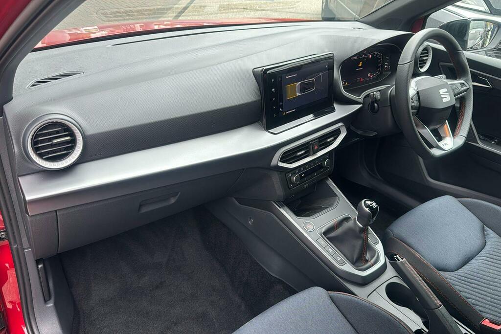 Seat Arona 1.0 Tsi Fr Black Edition Suv Red #3