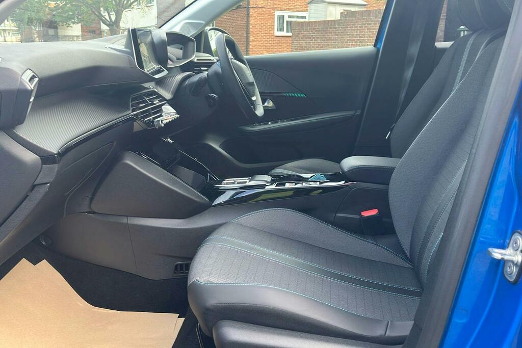 Peugeot e-208 50Kwh Allure Premium Plus Hatchback Blue #3
