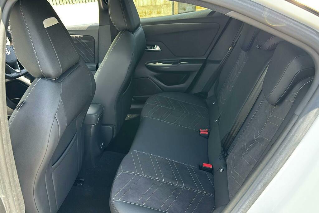 Vauxhall Mokka 1.2 Turbo Ultimate Suv LY72OFJ White #4