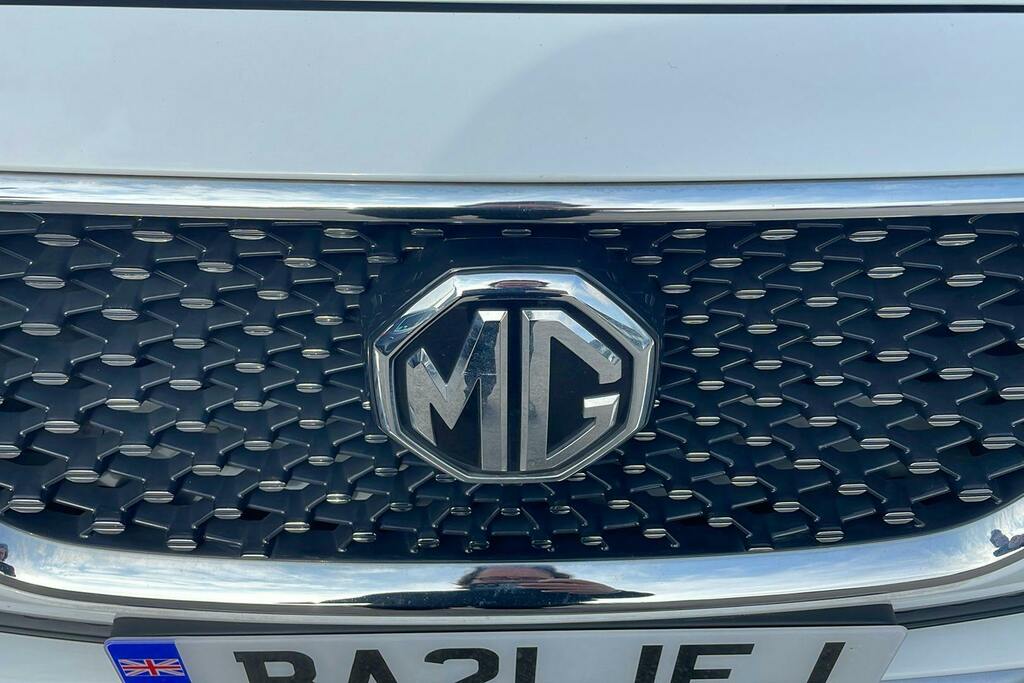 MG HS Exclusive White #27