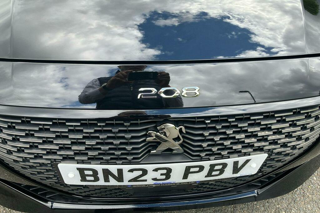Peugeot 208 1.5 Bluehdi 100 Allure Premium - Reversing C Red #20