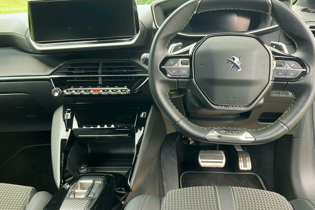 Peugeot 208 1.5 Bluehdi 100 Allure Premium - Reversing C Red #9