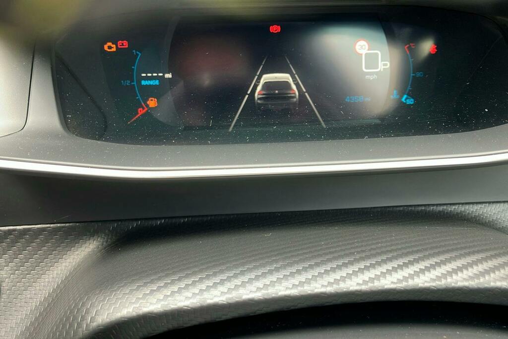 Peugeot 208 1.5 Bluehdi 100 Allure Premium - Reversing C Red #21
