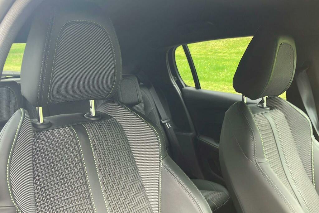 Peugeot 208 1.5 Bluehdi 100 Allure Premium - Reversing C Red #27