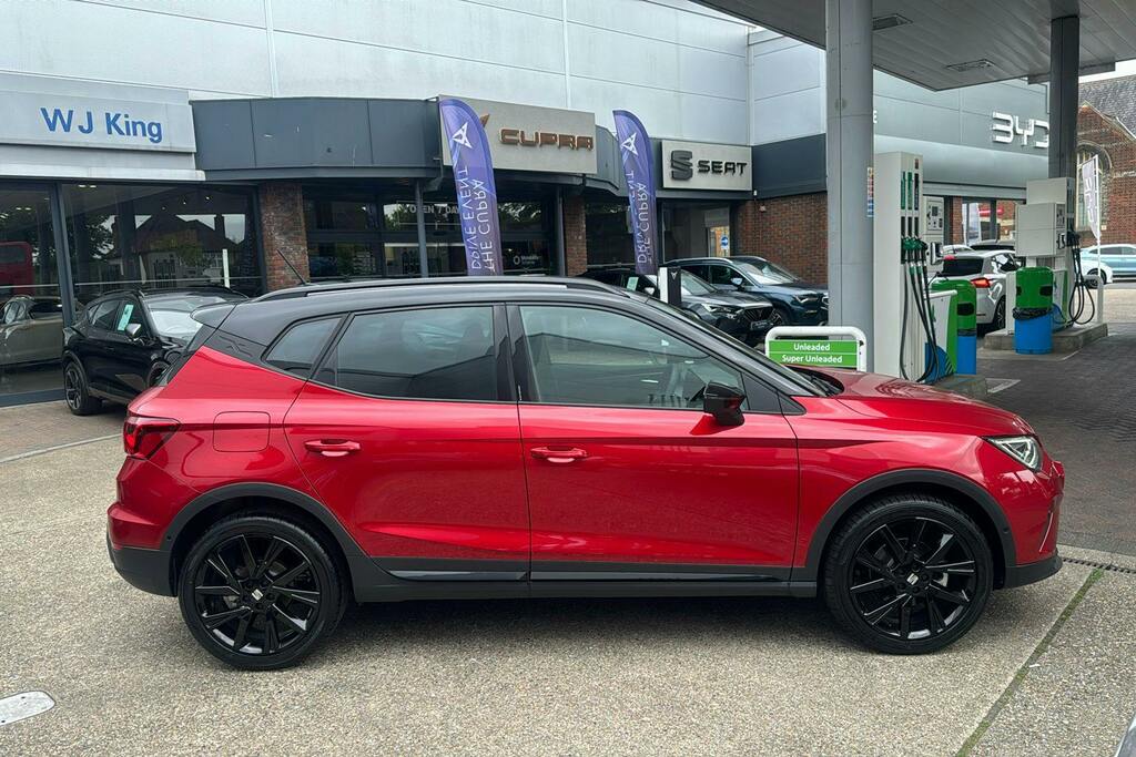 Seat Arona 1.0 Tsi Fr Black Edition Suv Red #5