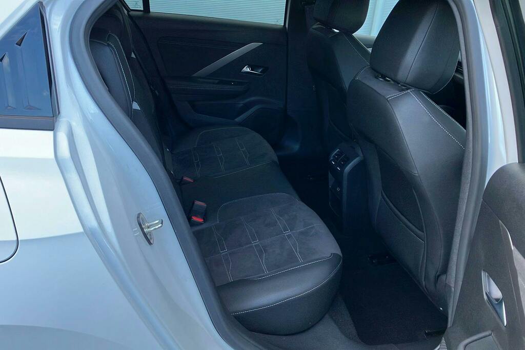 Vauxhall Astra Gs Line Black #39