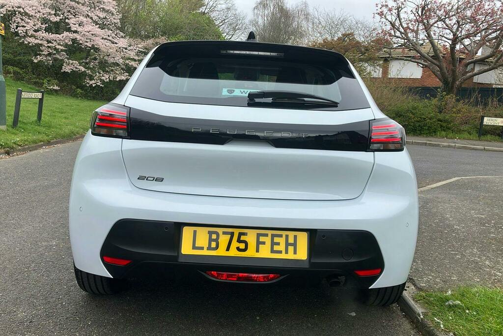 Peugeot 208 1.2 Puretech Style Hatchback LB75FEH White #6