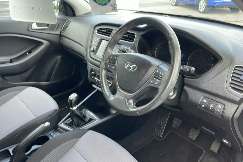 Hyundai I20 1.2 Mpi S Red #9
