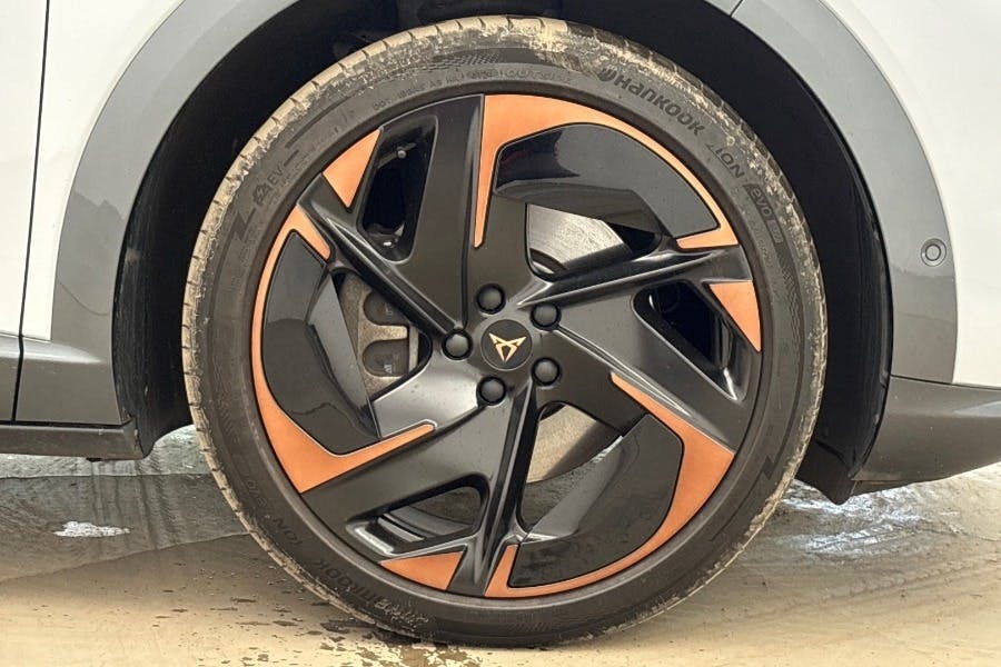Cupra Tavascan 77Kwh V2 Suv Coupe Black #4