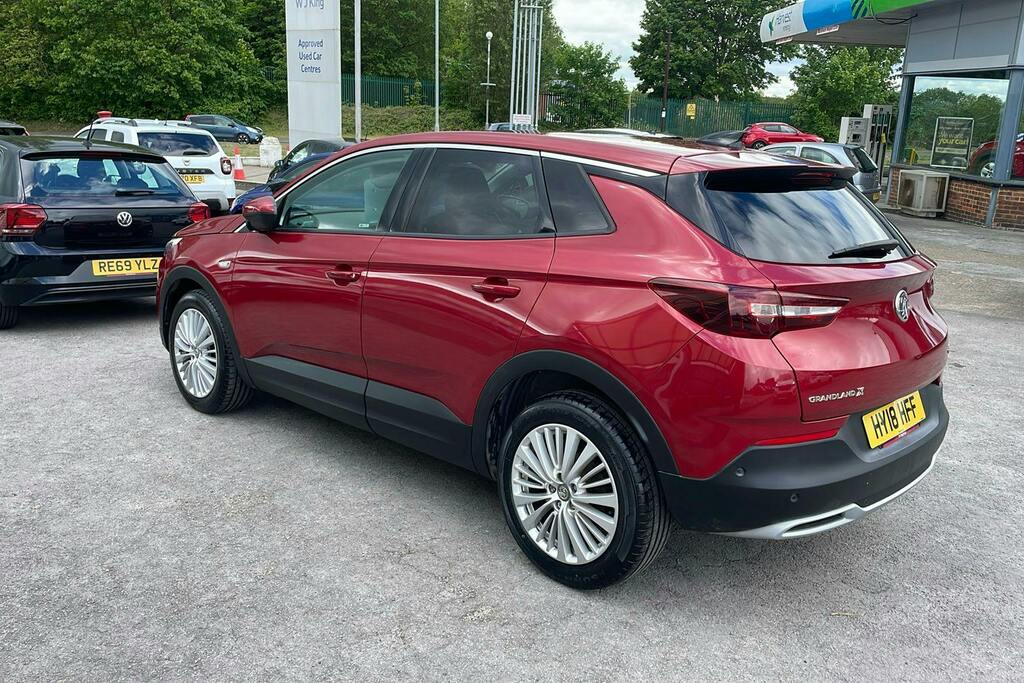 Vauxhall Grandland X 1.2 Turbo Tech Line Nav Suv Red #2