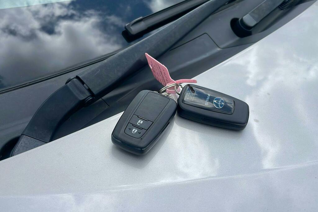 Toyota Prius+ 1.8L Excel Grey #27