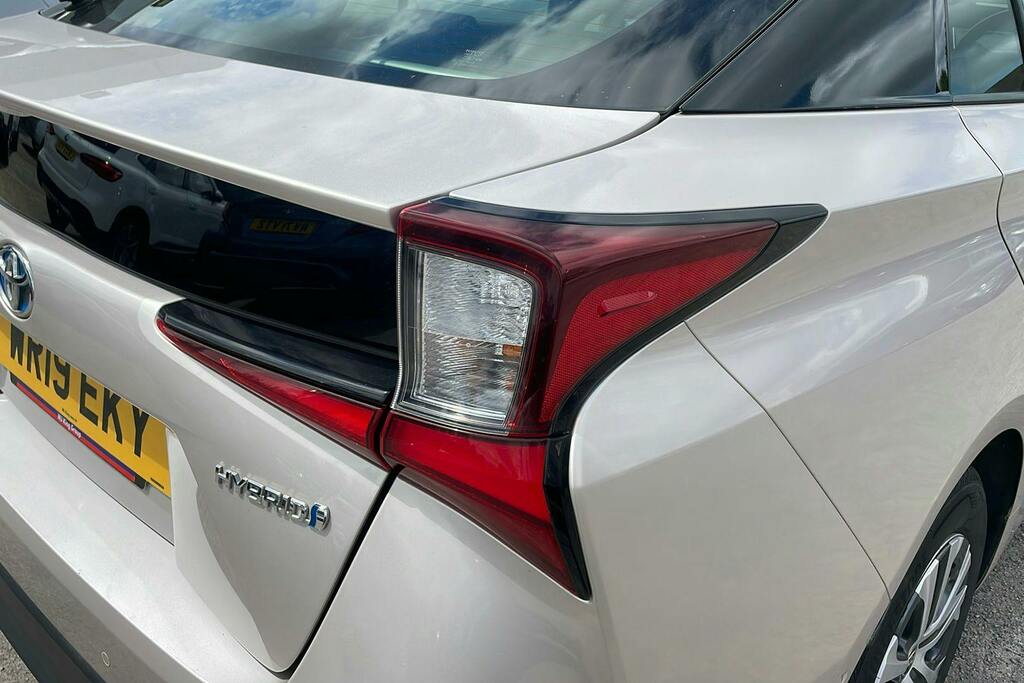 Toyota Prius+ 1.8L Excel Grey #40