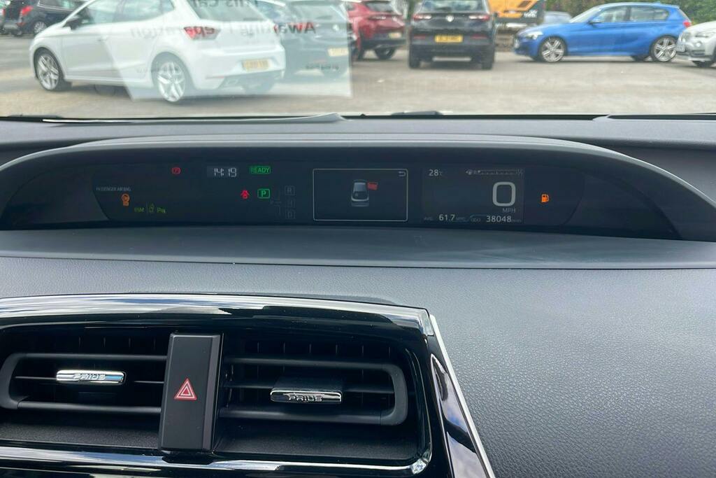 Toyota Prius+ 1.8L Excel Grey #20