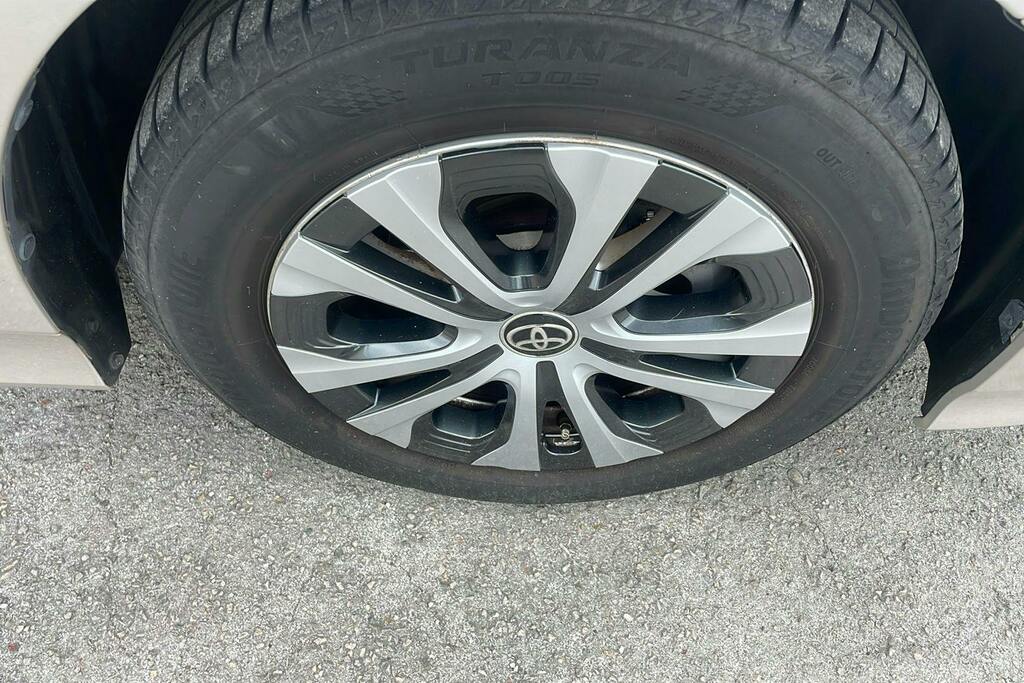 Toyota Prius+ 1.8L Excel Grey #32