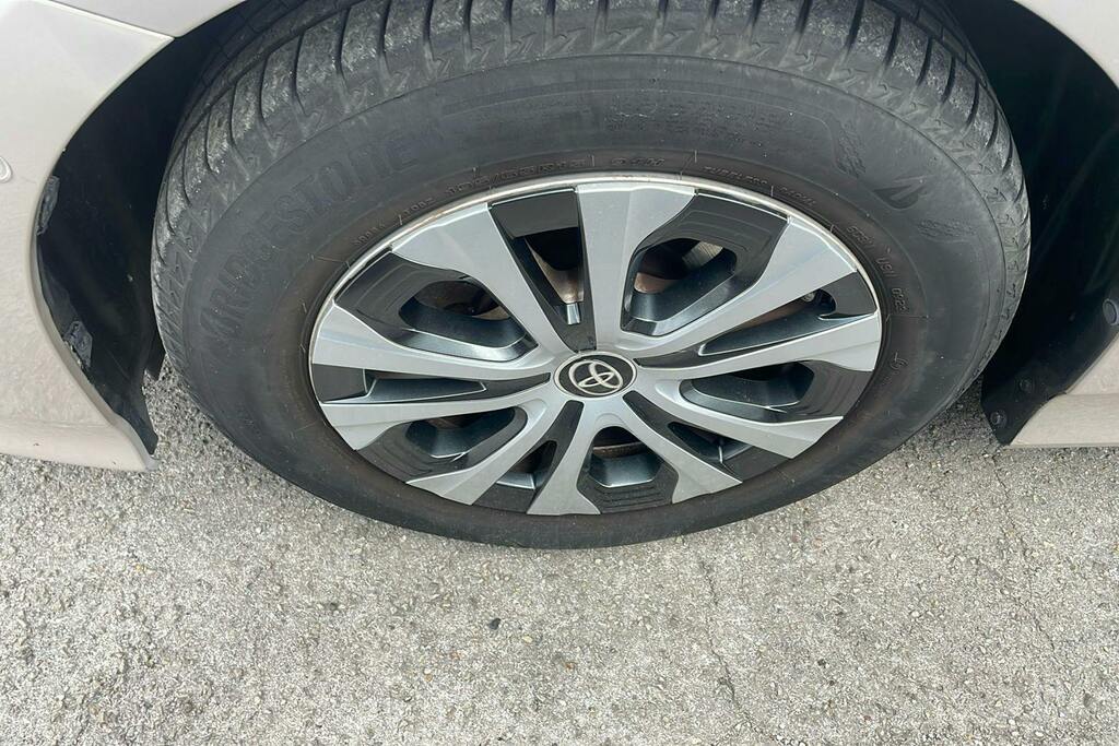 Toyota Prius+ 1.8L Excel Grey #33