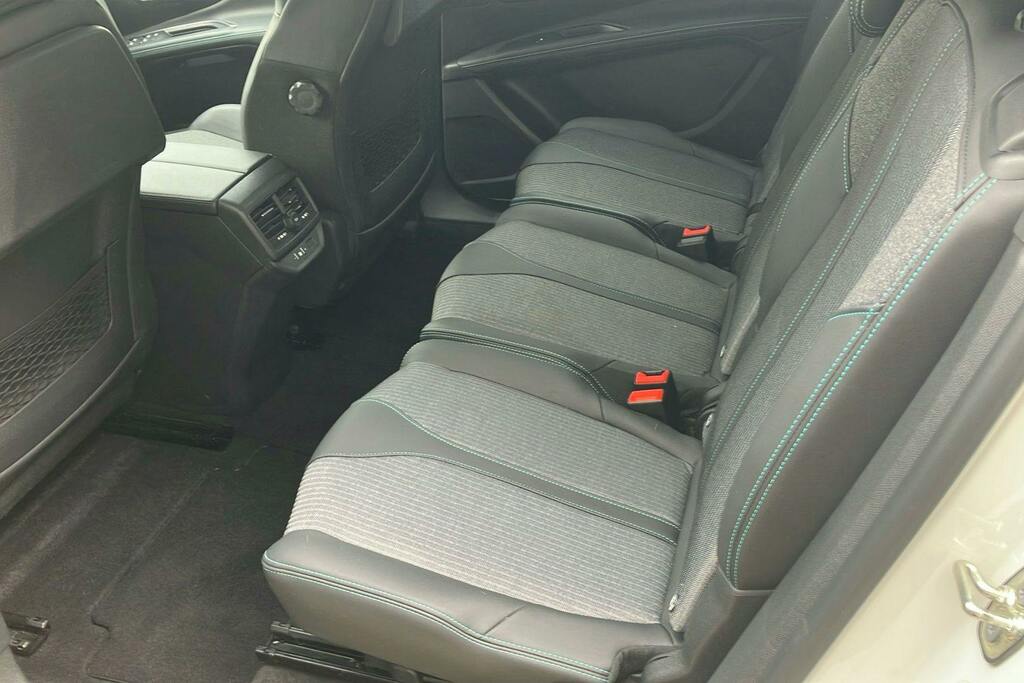 Peugeot 5008 1.5 Bluehdi Allure Premium Plus Suv Ea White #4