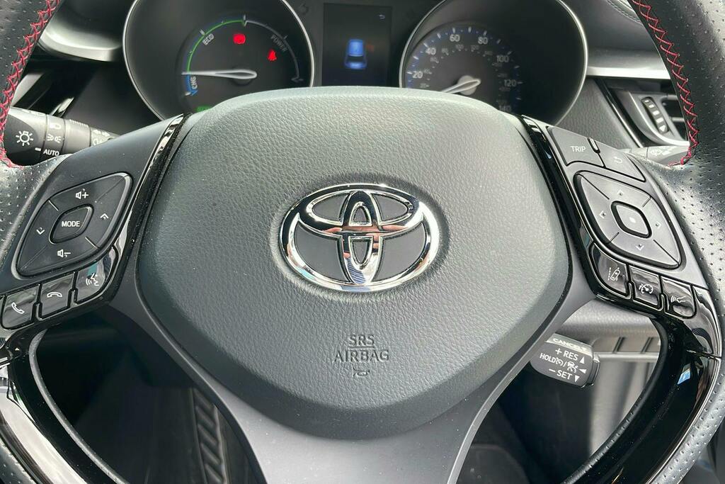 Toyota C-Hr Excel White #21