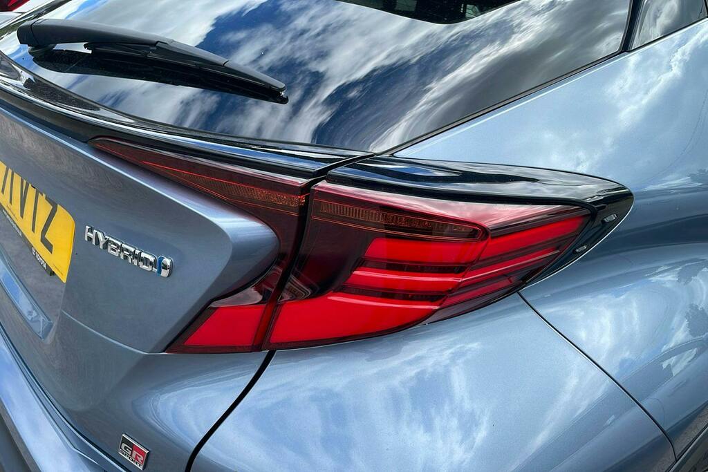 Toyota C-Hr Excel White #47