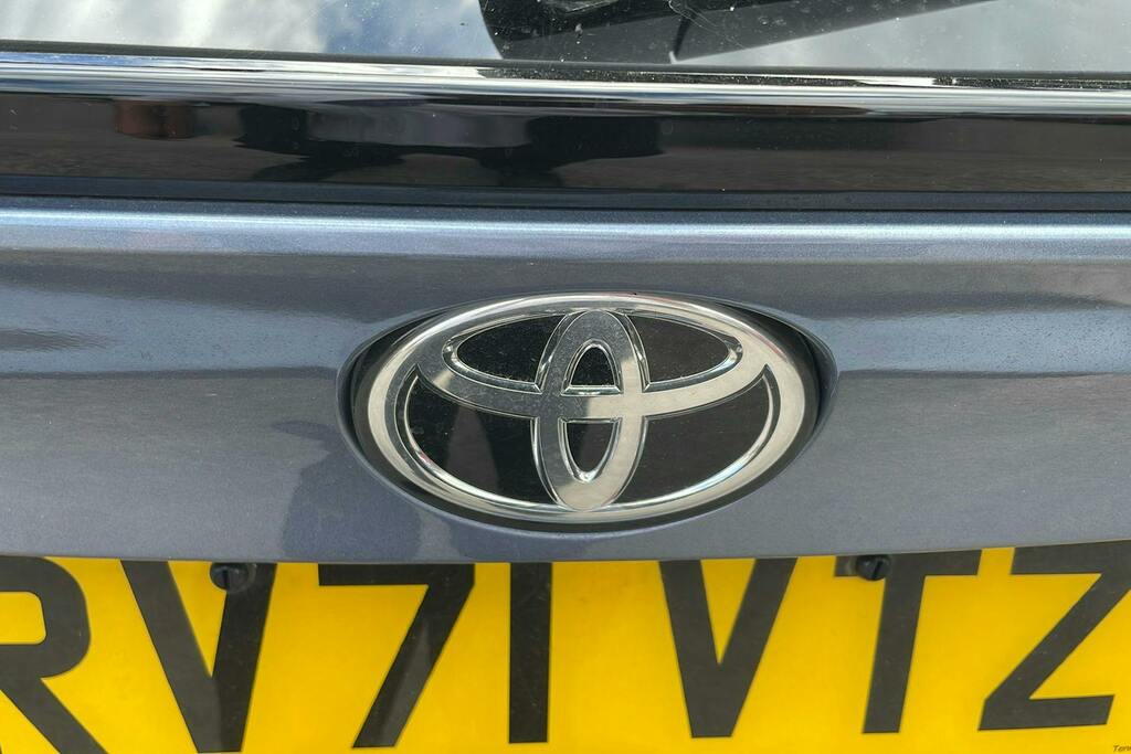 Toyota C-Hr Excel White #42