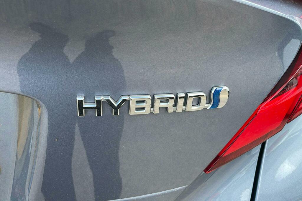 Toyota C-Hr Excel White #44