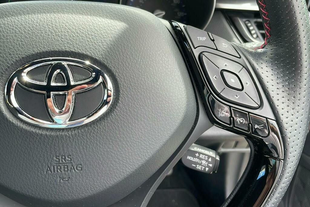 Toyota C-Hr Excel White #23