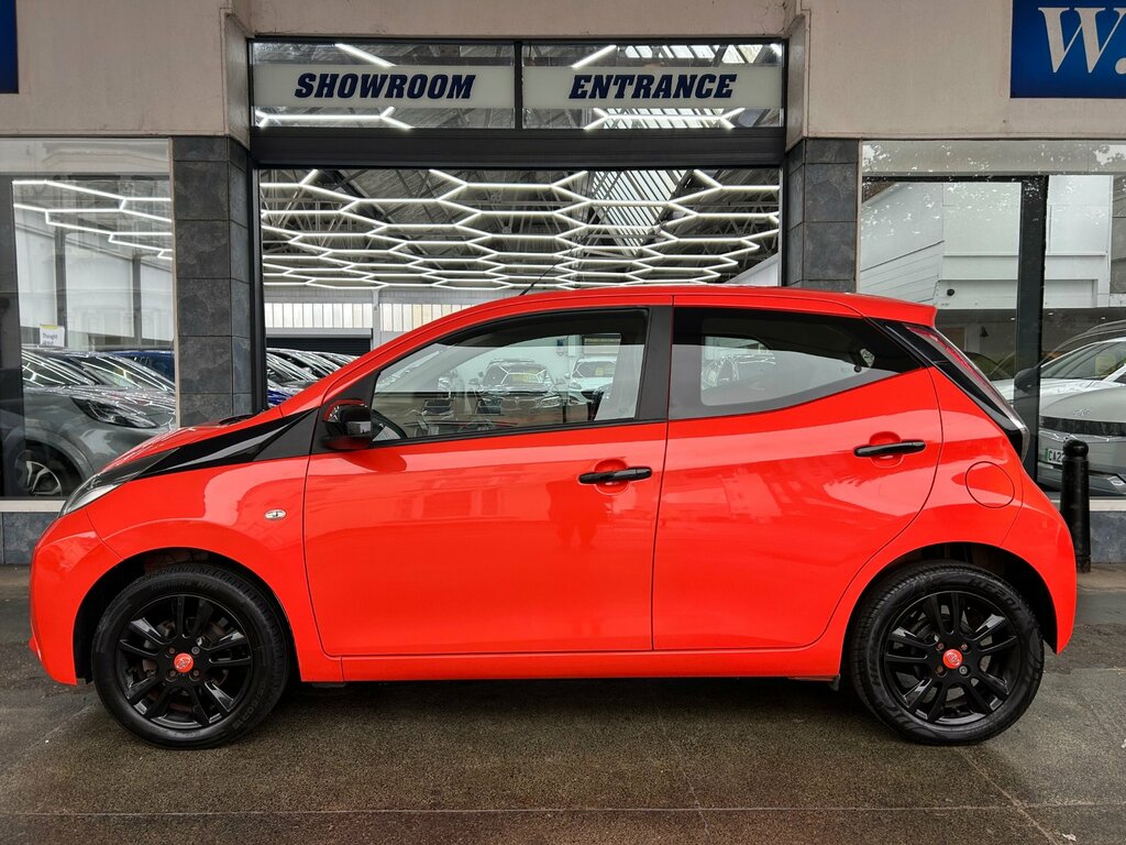 Toyota Aygo 1.0 Vvt-i X-cite Hatchback Euro 5 6 Orange #3