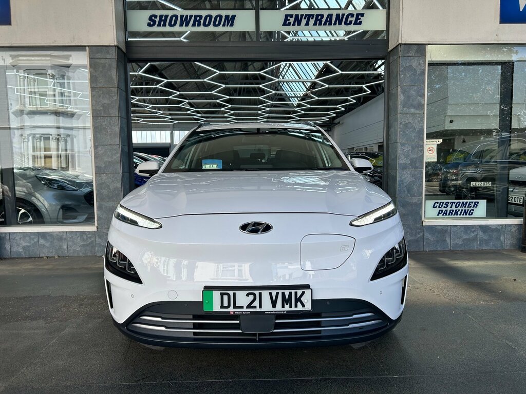 Hyundai Kona 64Kwh Ultimate Suv 10.5Kw Charger White